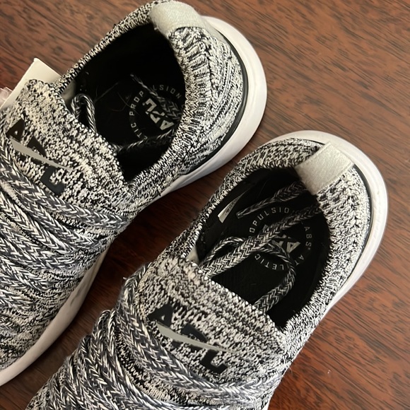 APL - Picture 2 of 3